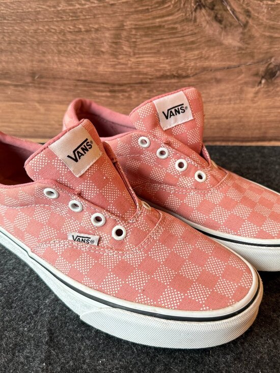 Vans Shoes - Vans Doheny Checkerboard Sneakers Pink White Womens 7 No Laces